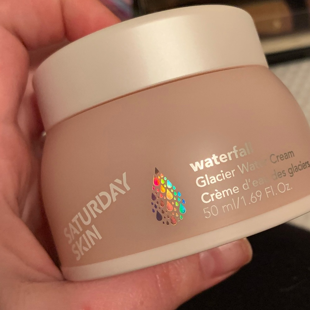 SATURDAY SKIN WATERFALL WATER GLACIER CREAM